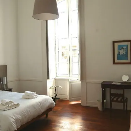 El Patio De Vegueta * 라스팔마스
